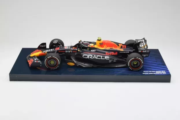 Minichamps Red Bull F1 Rb19 Team Oracle Red Bull Racing N 11 Winner Saudi Arabian Gp With Pit Board 2023 Sergio Perez 1:18 113230111